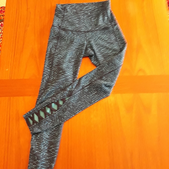 Lululemon Samba Snake blue pants - Picture 6 of 8